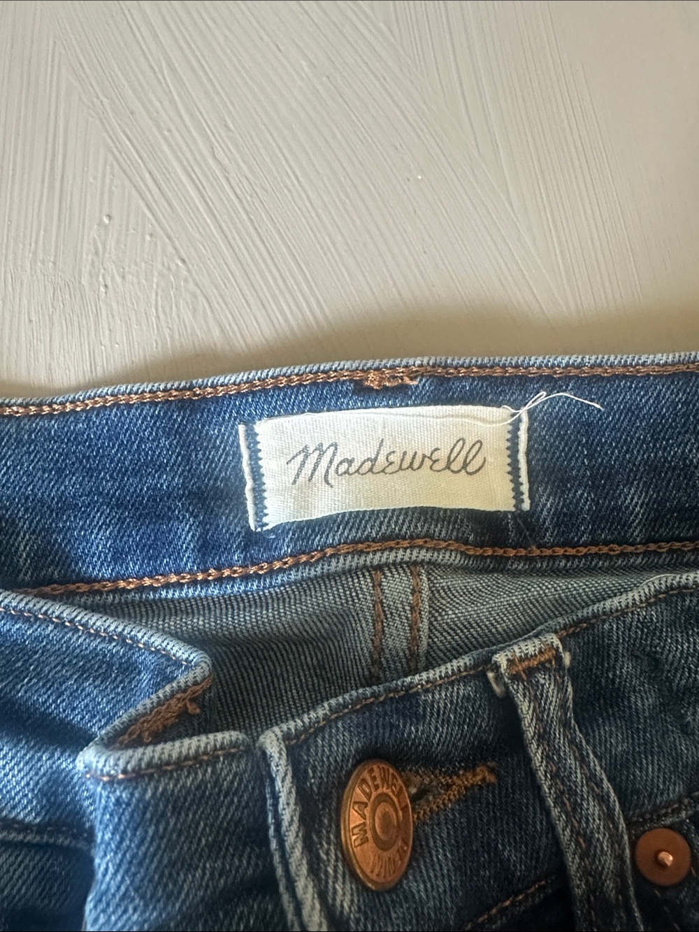 Madewell High-Rise Skinny Jeans in Medium Blue Wash - Picture 3 of 4
